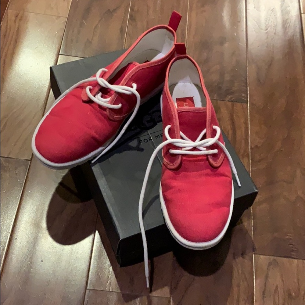 UGG men’s canvas shoes